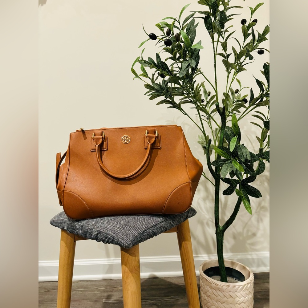 Tory Burch Handbag with a strap